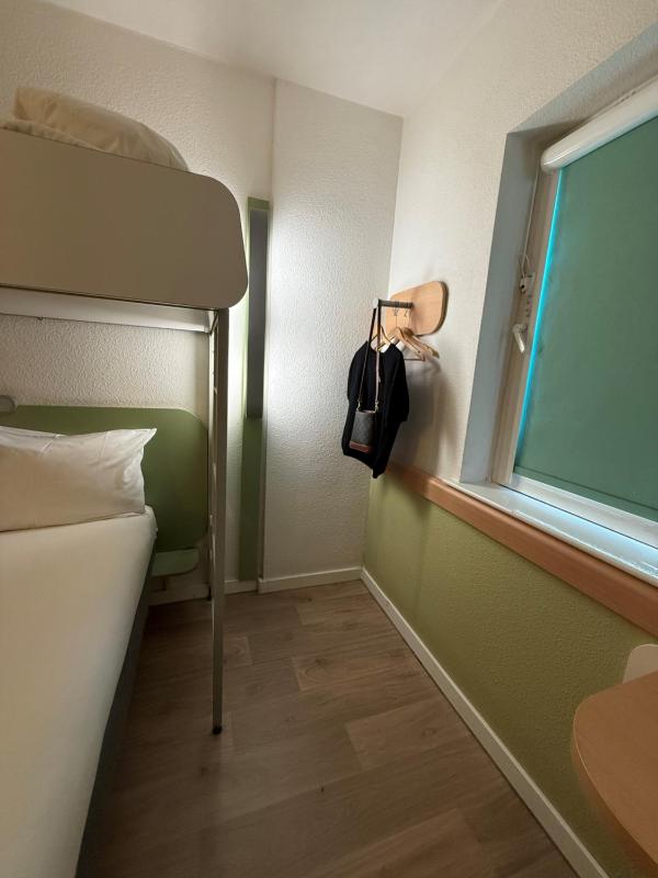 Triple Room with One Double Bed and One Bunk Bed image 4