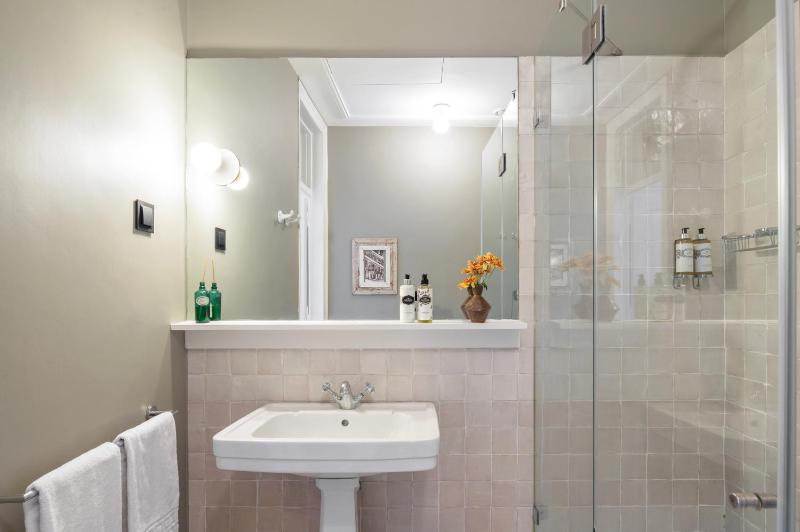 Standard Double or Twin Room image 1