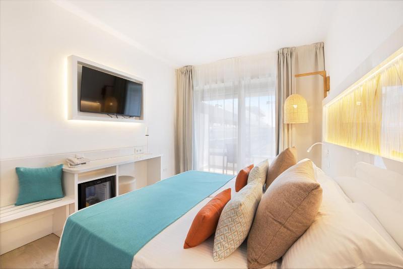 Double Room image 4