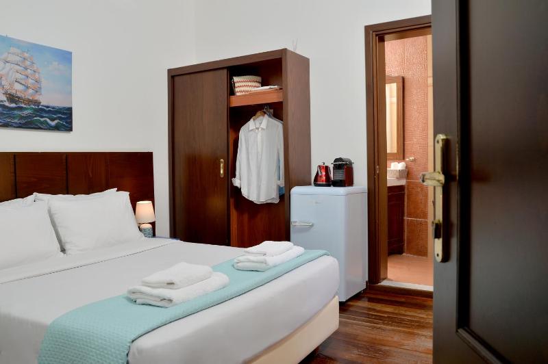 Double Room with Balcony - No Sea View image 3
