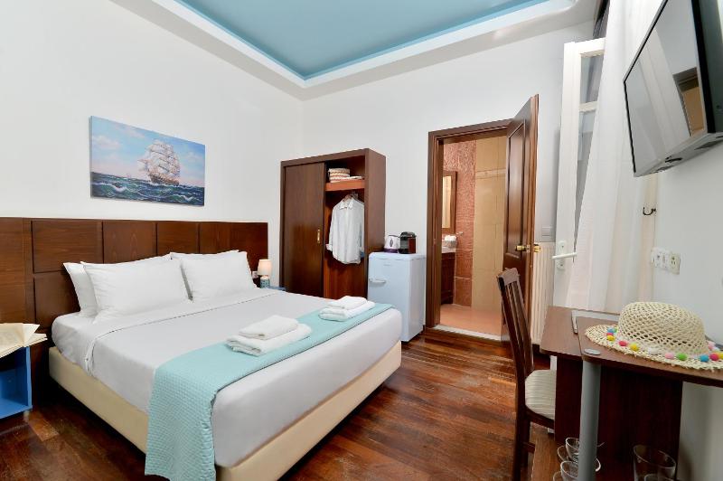 Double Room with Balcony - No Sea View image 4