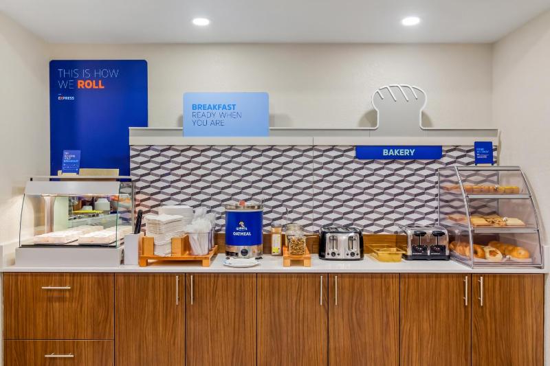 Holiday Inn Express & Suites Jacksonville South East - Medical Center Area By IHG - image 17