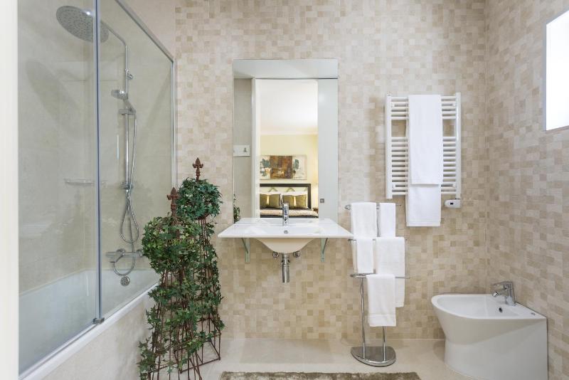 Double Room image 1