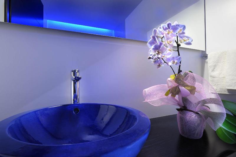 Superior Suite image 3
