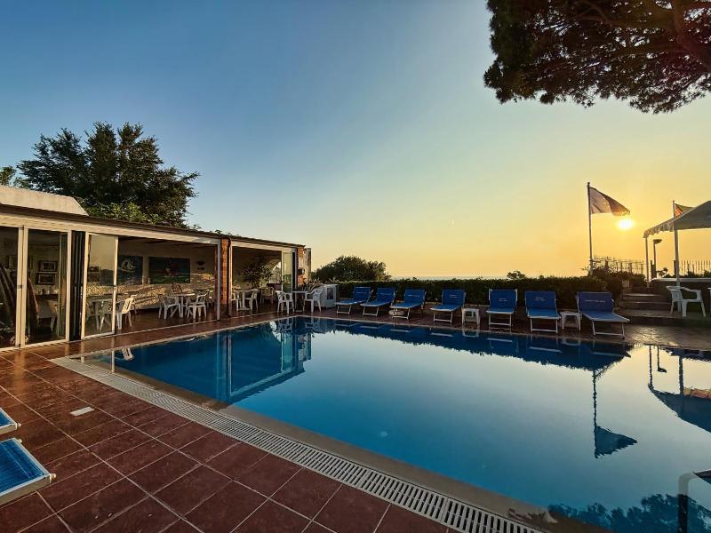 Hotel Villa Mena - image 12