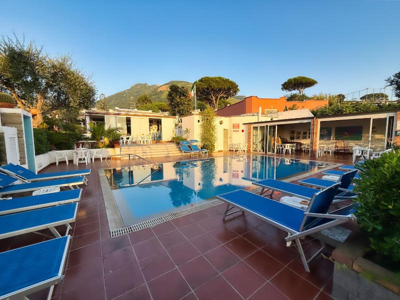 Hotel Villa Mena - image 31