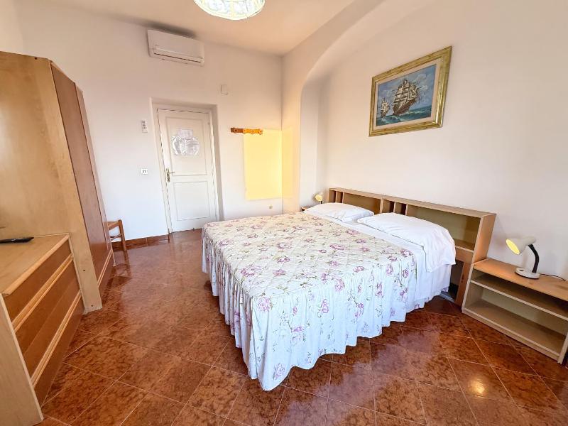 Hotel Villa Mena - image 17