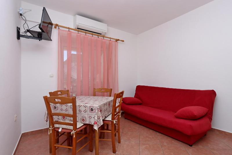 Apartments with WiFi Lopar Rab - 14804 - image 32