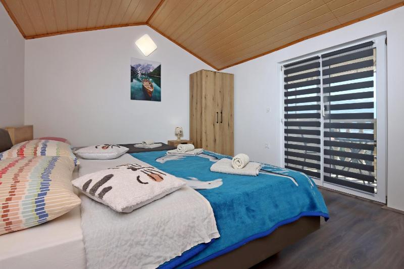 Apartments with WiFi Lopar Rab - 14804 - image 39