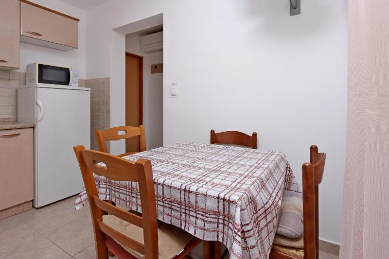 One-Bedroom Apartment with Terrace image 4