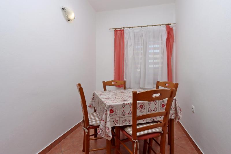 Two-Bedroom Apartment with Terrace image 4