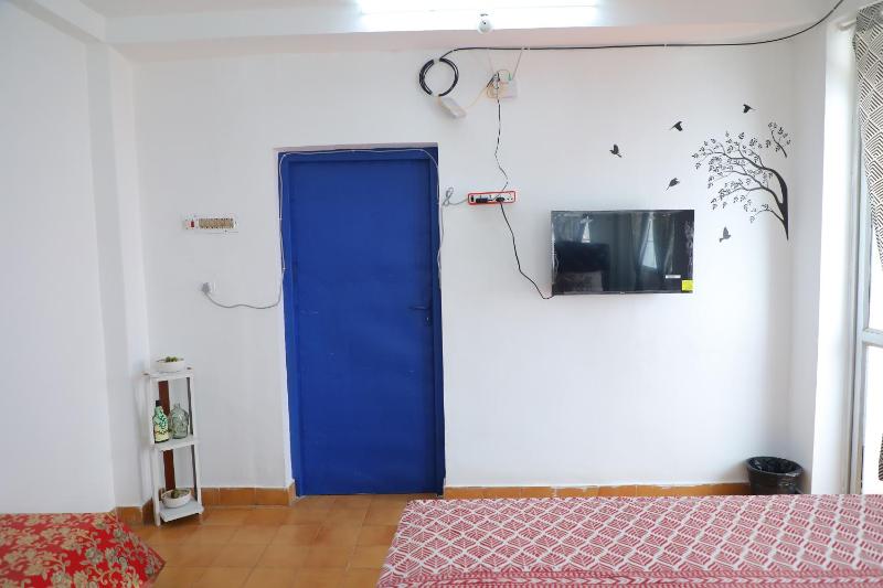 Eva Bliss-French Stay  2mins Walk To Rock Beach - image 10