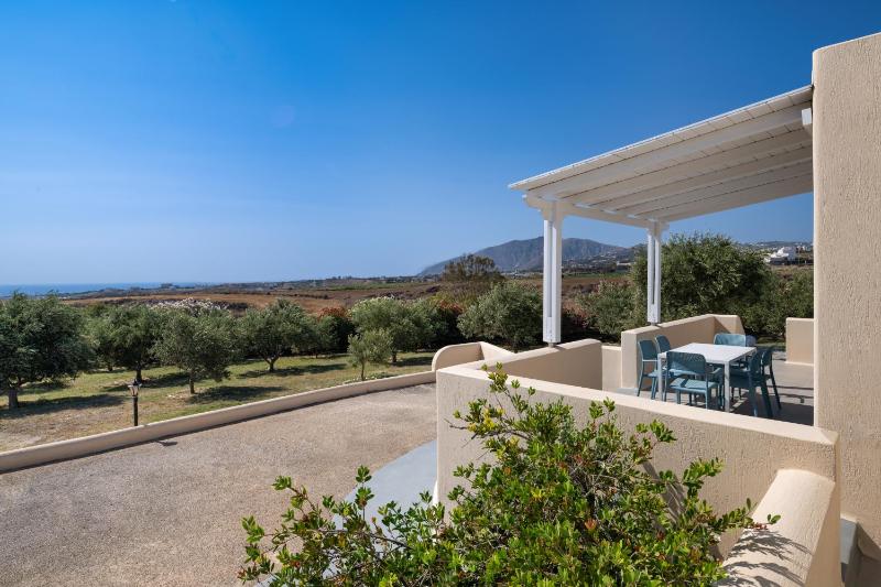 Exclusive 3-Bedroom Villa with private pool image 3