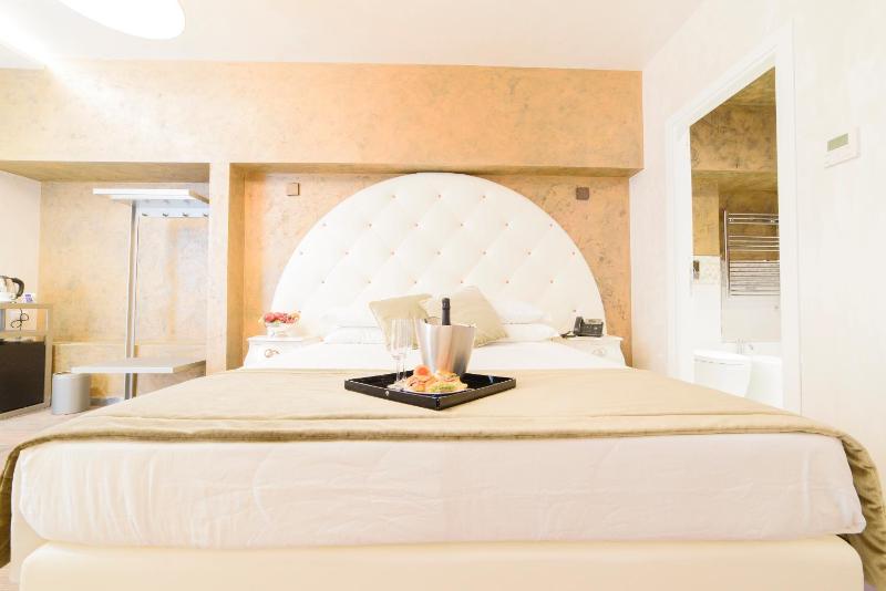 Deluxe Junior Suite image 2