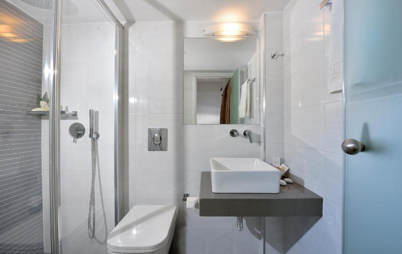 Double or Twin Room with Sea View image 2