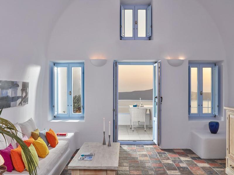 Astra Suite with Outdoor Hot Tub image 1