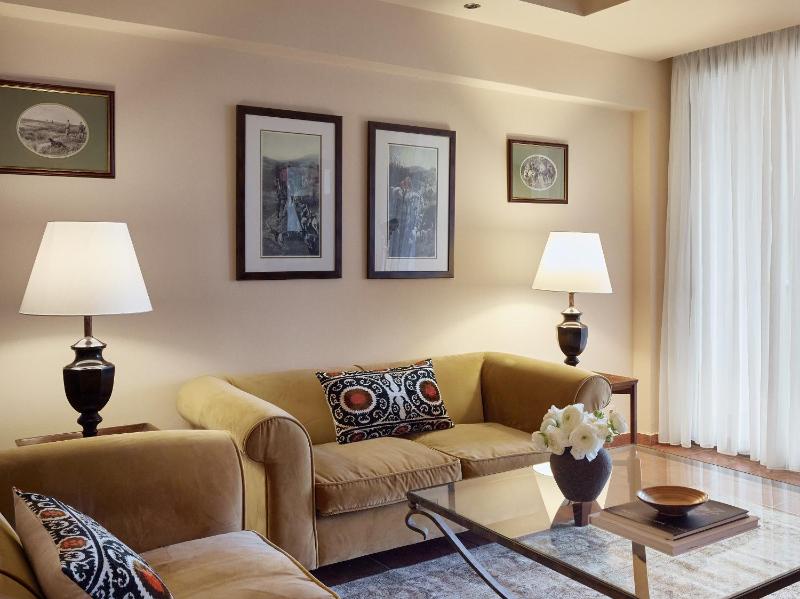 Presidential Suite image 2