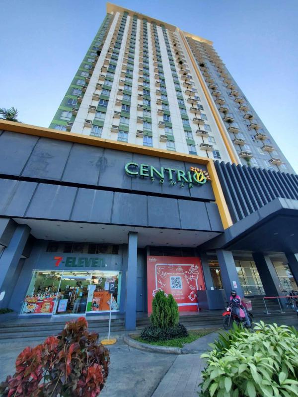 Cozy Comfy City Center Condo in Centrio - image 17