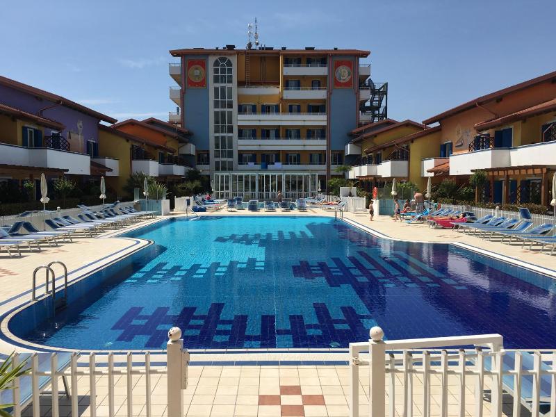 Villaggio Hemingway - Family Aparthotel - image 11