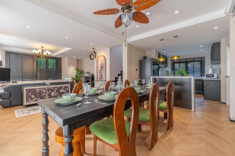 Luxury Pool Villa Jomtien | 4BR | 1 Min to Beach - image 15