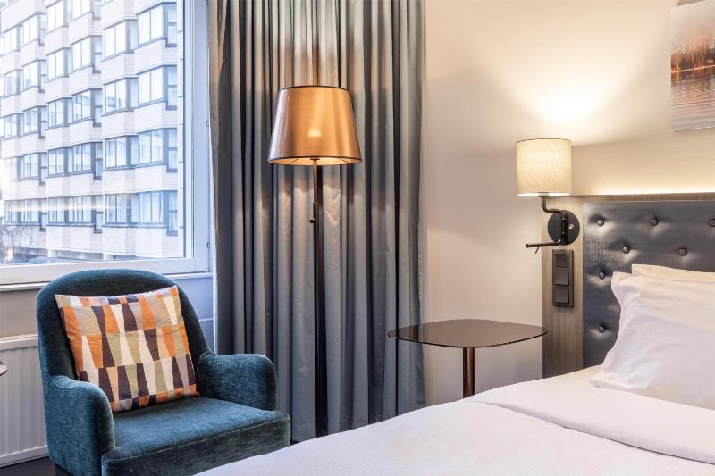 Executive Twin Room image 1