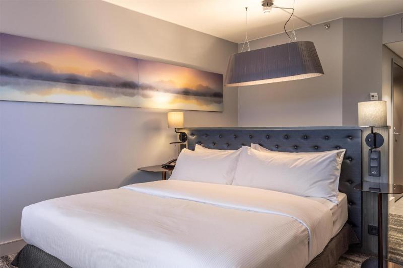 Executive King Room image 3