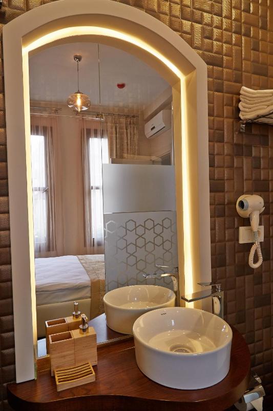 Arart Hotel - image 16