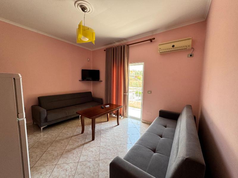 Apartment with Garden View image 1
