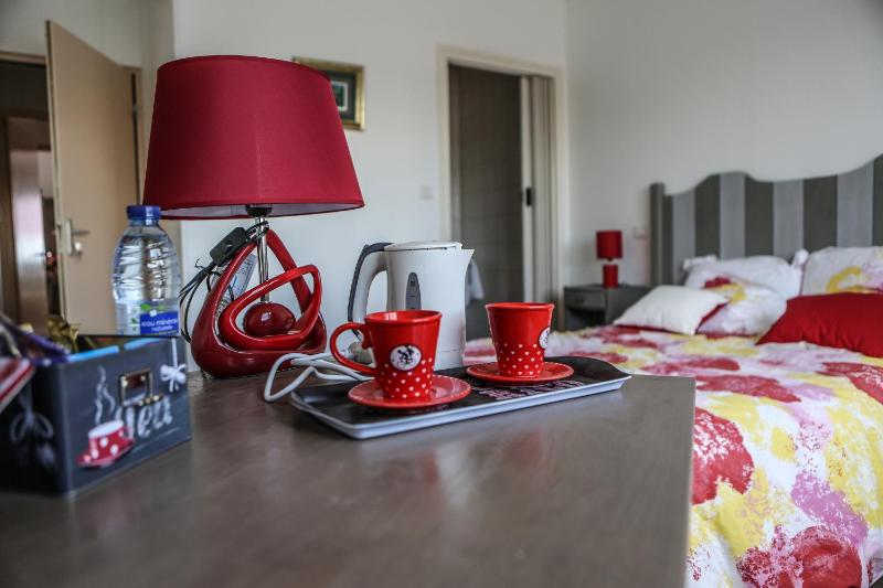 Double or Twin Room image 4