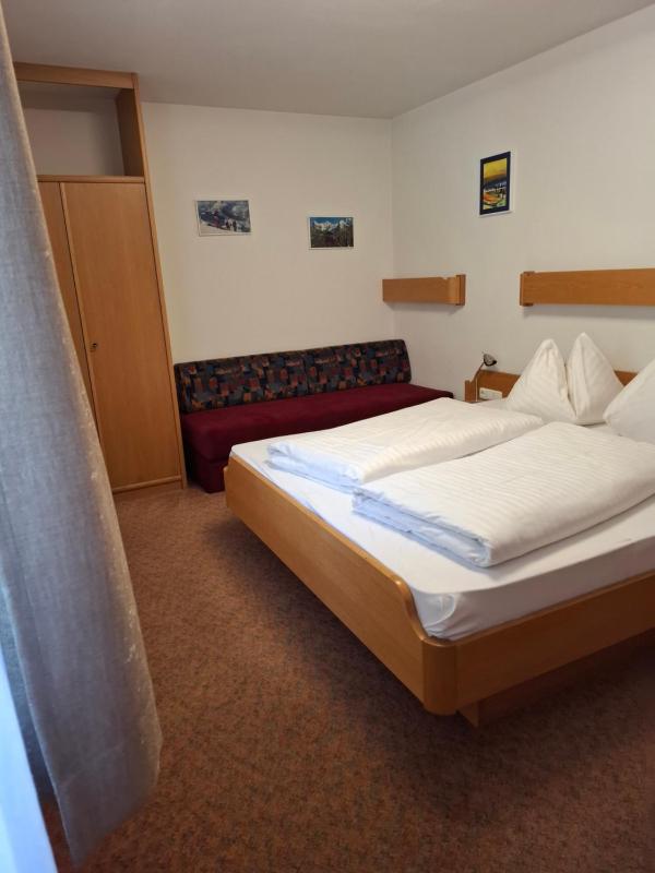 One-Bedroom Apartment image 1