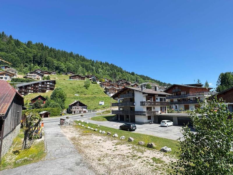 Magnifique Appartement 4* Les Gets 48m² Proche Centre Balcons 6 Couchages Services Inclus - FR-1-623-20 - image 3