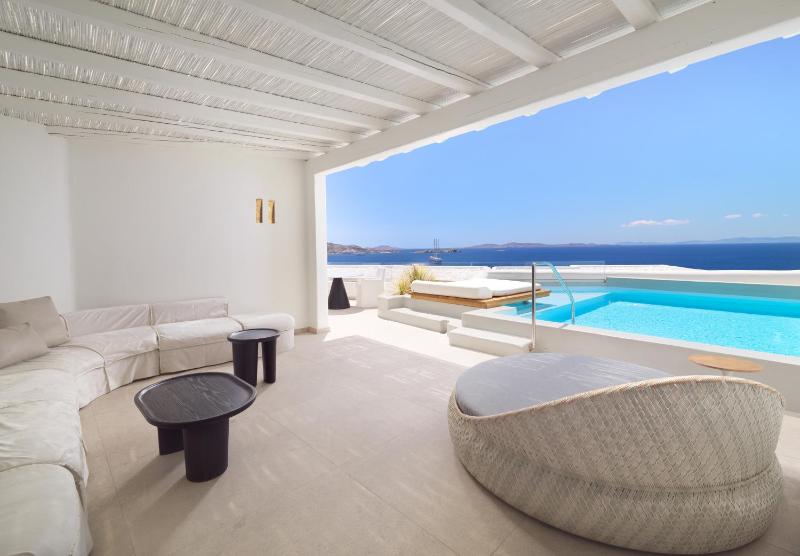 One-Bedroom Villa with Private Pool image 1