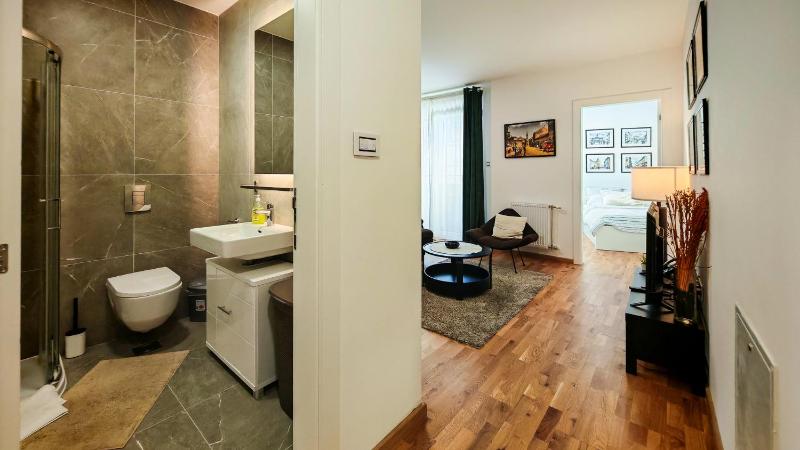 FilinHome Gunduliceva Suite 8 - image 7