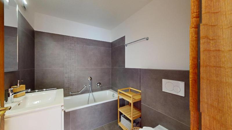 Ludains 2/9 - image 14
