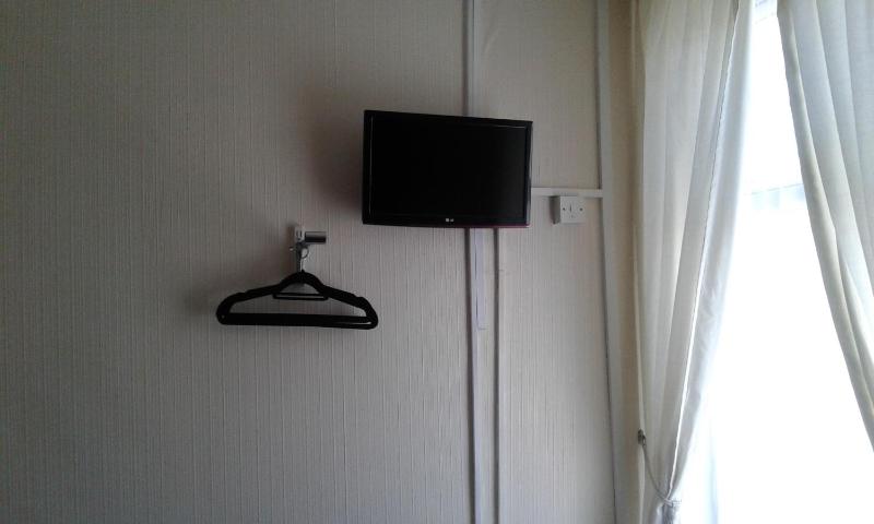 Triple Room with Shower image 1