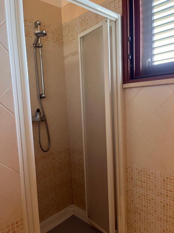 Double Room with Shared Bathroom image 4