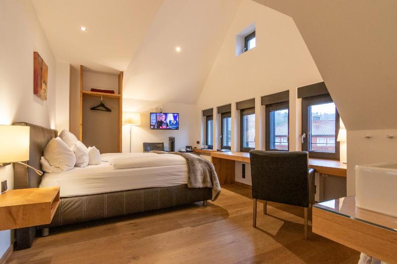 Superior Double Room image 4
