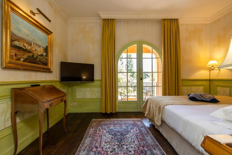 Demeure Room - Garden View image 3