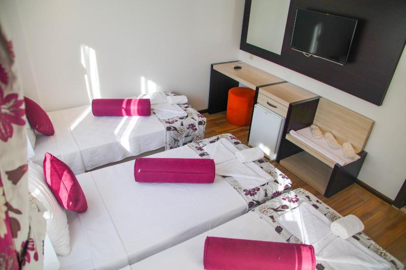 Triple Room image 3
