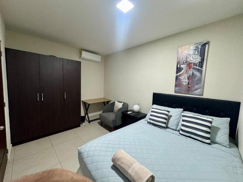 Moderno acogedor y privado en San Salvador - image 6