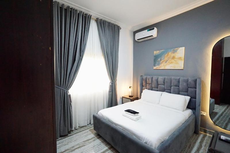 Hampton Suite by LSP HOMES Lekki Phase 1 - image 11
