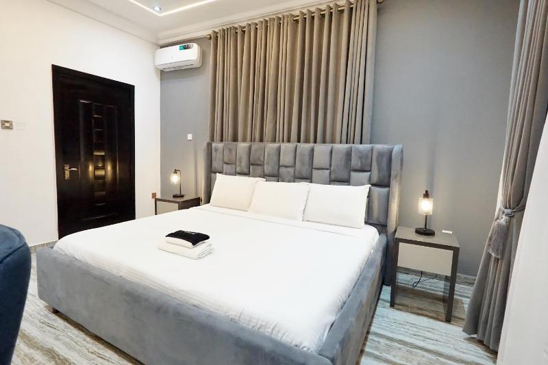 Hampton Suite by LSP HOMES Lekki Phase 1 - image 6