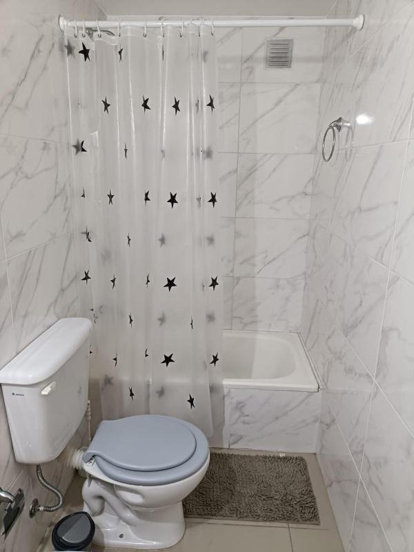 ES- Monoambiente a 150 mts de Av Pellegrini! - image 14