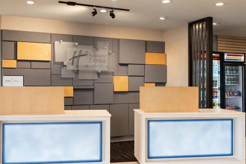 Holiday Inn Express & Suites Tampa East - Ybor City By IHG - image 17