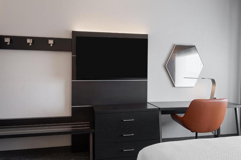 Holiday Inn Express & Suites Tampa East - Ybor City By IHG - image 35