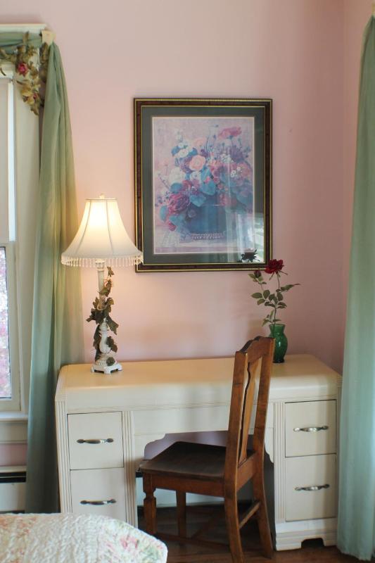 Double Room with Private Bathroom image 2