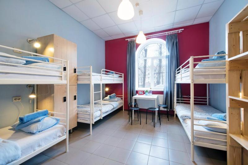 Bed in 6-Bed Male Dormitory Room image 3