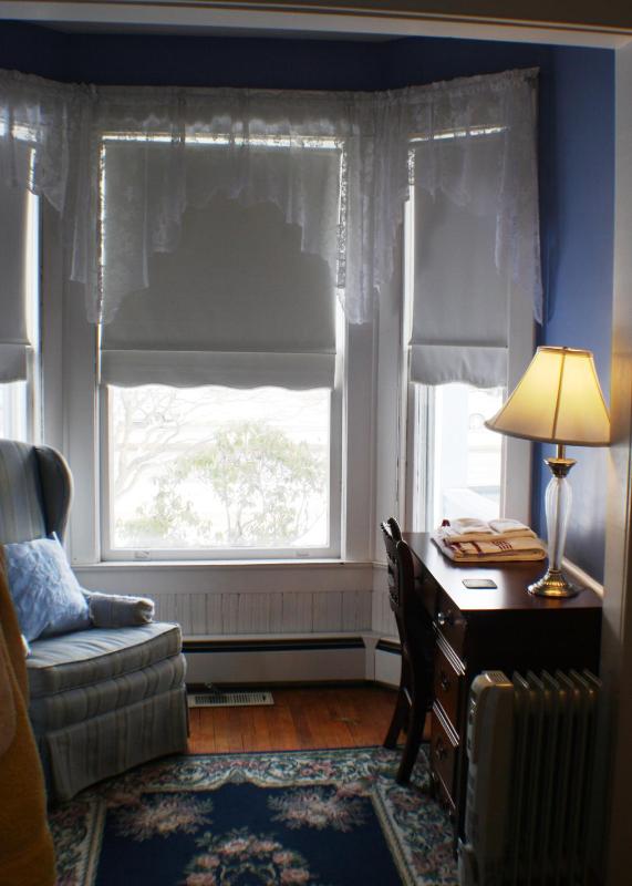 Double Room with Private Bathroom image 3