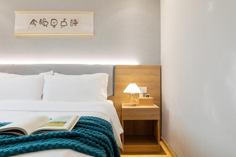 Home Inn-Wuhan Yellow Crane Tower Epiphyllum Forest Huayi Select Hotel - image 6