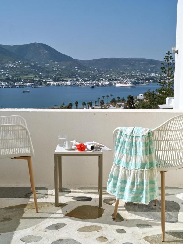 Double Room with Sea View image 3